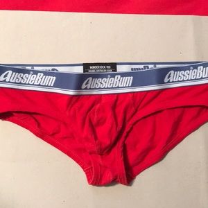 Aussiebum briefs